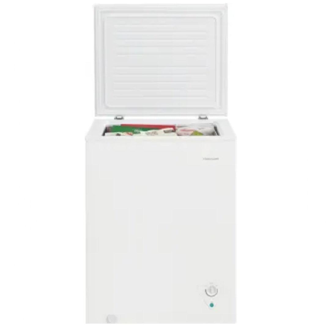 Frigidaire 5 Cu. Ft. Chest Freezer Pepe Ganga Online Everything for the home Frigidaire 5 Cu. Ft. Chest Freezer Pepe Ganga Online Everything for the home